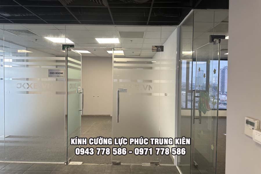 Cửa kính cường lực: Phân loại, ưu điểm và hướng dẫn lựa chọn